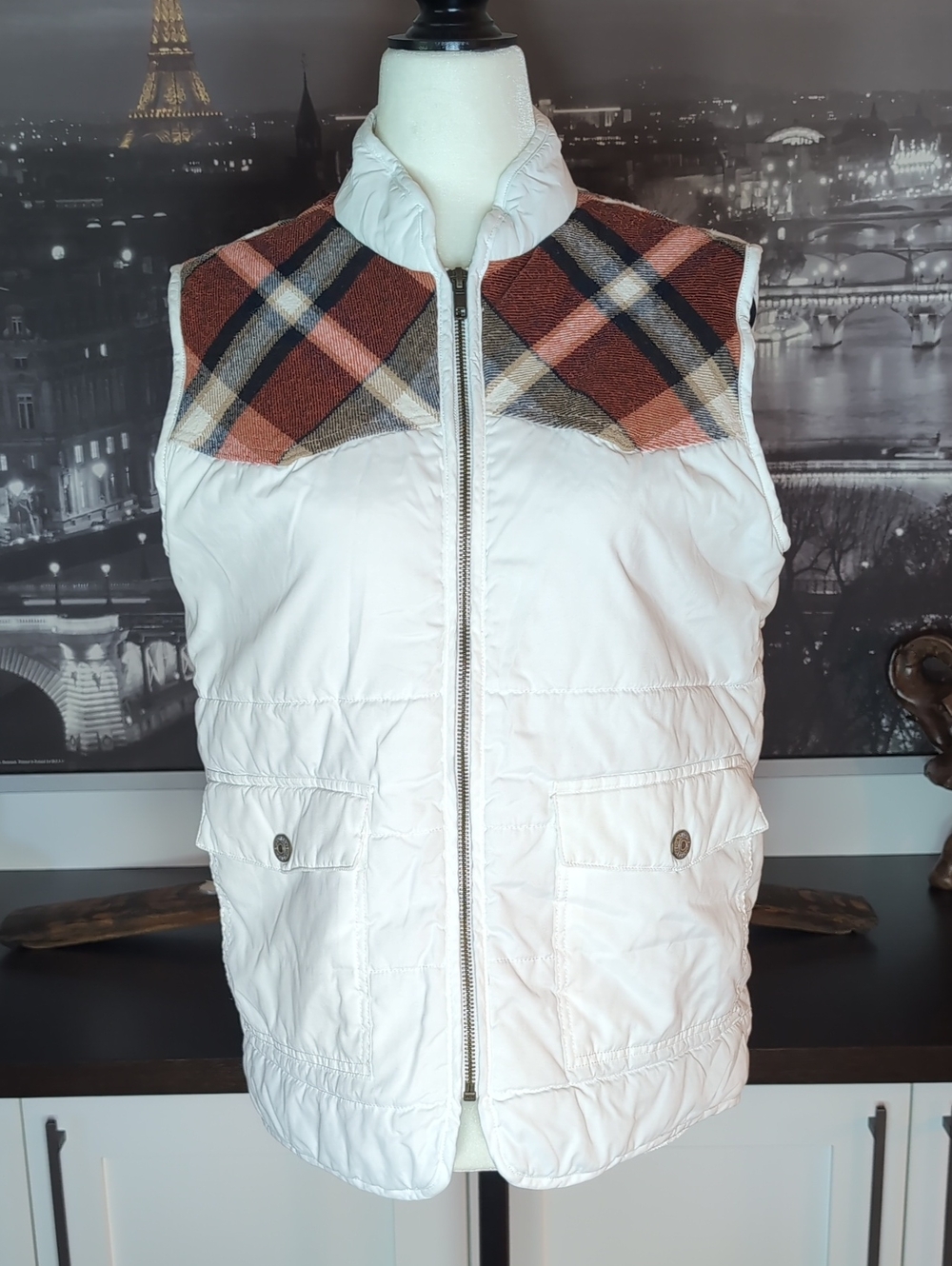 UnionBay Shanna Vest  Junior White Quilted Vest with Plaid Yoke,Size L.